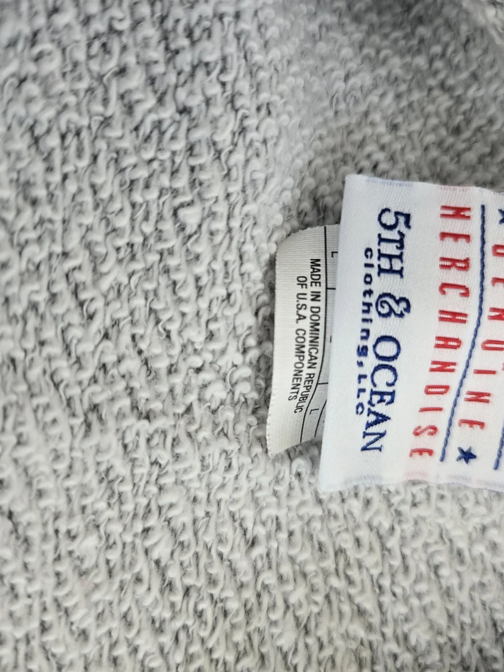 5th & Ocean Gray Off-the-Shoulder Rockies Graphic Sweater